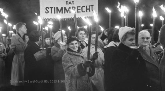 An einem Fackelzug am 1. Februar 1963 demonstrierten Baslerinnen für das Frauenstimmrecht