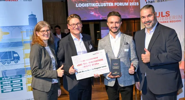 Das Bild zeigt den Gewinner des Digital Innovation Awards am Logistikcluster Forum 2025