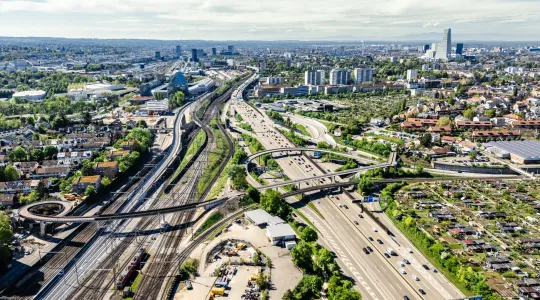 Stau auf der Osttangente bei Basel