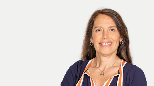 Das Bild zeigt das Portrait von Frau Prof. Dr. Laura Suter-Dick