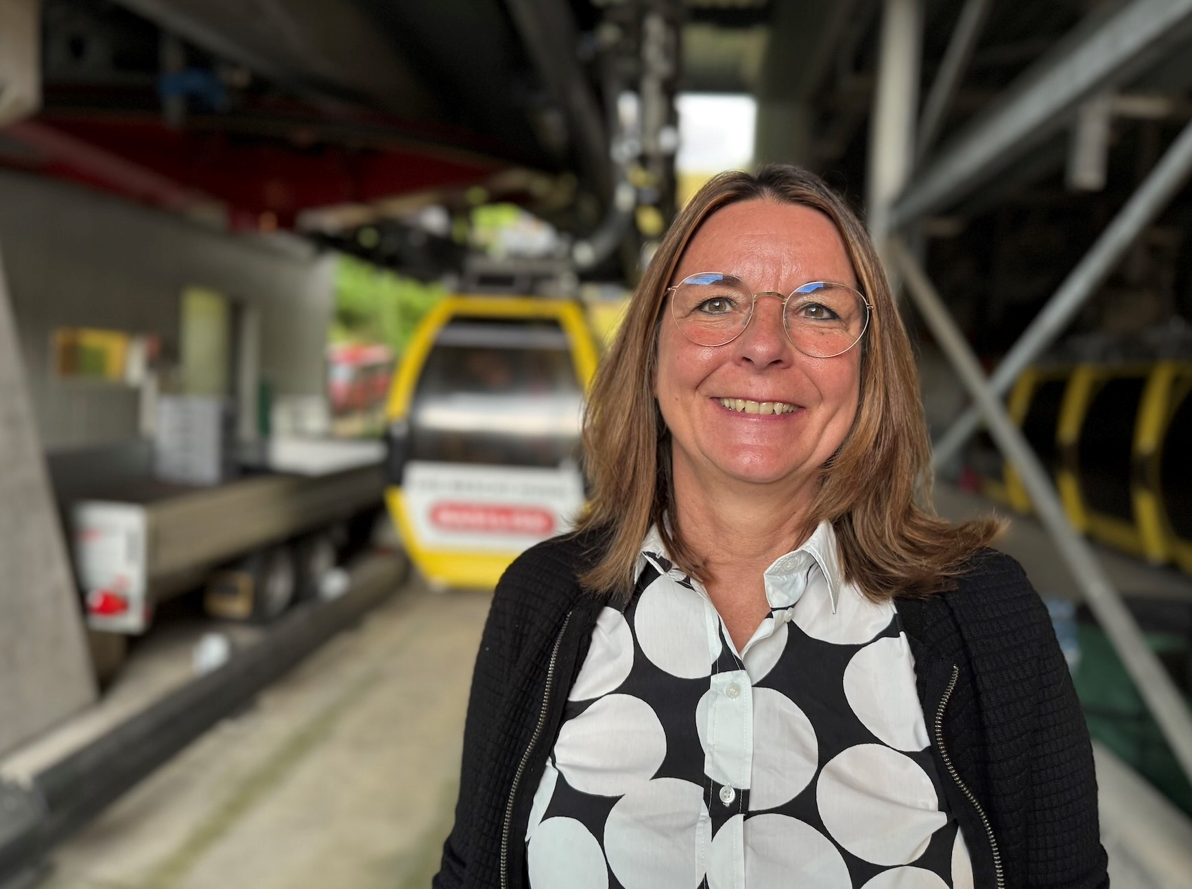 Portrait-Foto von Claudine Gertiser