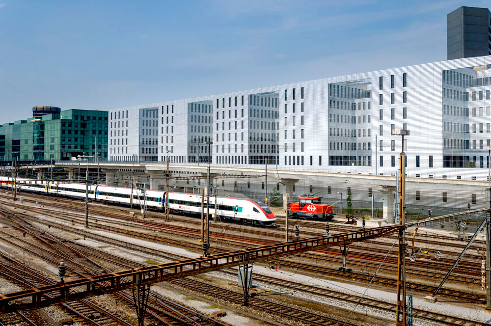 Blick auf den Bahnhof Basel SBB